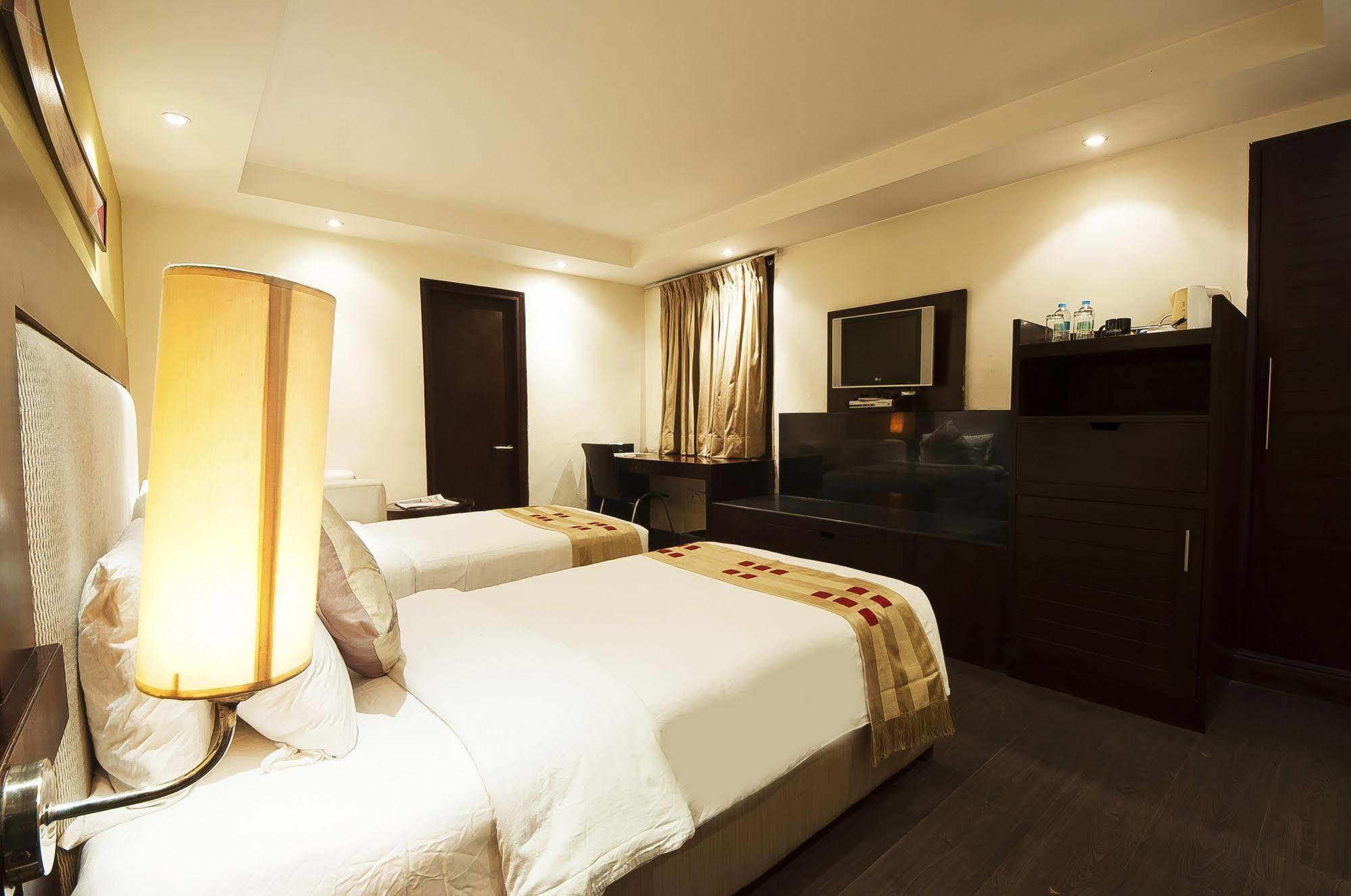 Jukaso Inn Pragati Maidan New Delhi Exterior photo